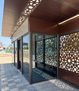 Custom Enclosed Intelligent Bus Station Shelter with AC & Lighting for Middle East